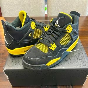 Nike Jordan IV -4 retro GS Thunder 2023